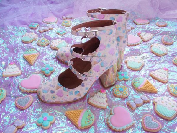 ジェフリーキャンベルからお菓子柄シューズ - スイーツアーティストのKUNIKAとコラボ