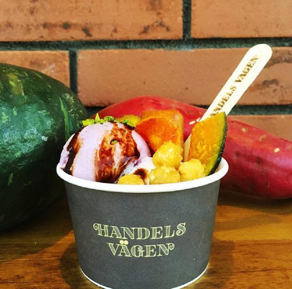 京都発「ハンデルスベーゲン」より、丹波栗や紫芋など秋を詰め込んだサンデー