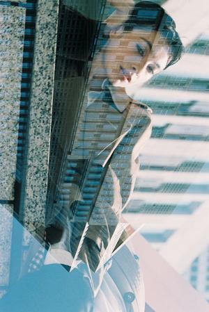 ミュベール×アクアスキュータム、メンズ用トレンチコートを解体しレディースアイテムへ