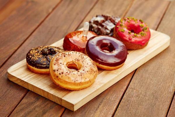 ポートランド発「カムデンズ ブルー スター ドーナツ」関西初、阪神梅田本店にオープン