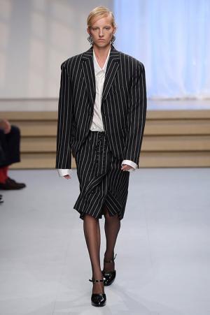 ジル・サンダー 2017年春夏コレクション - ビッグショルダーで作る‟パワーウーマン”