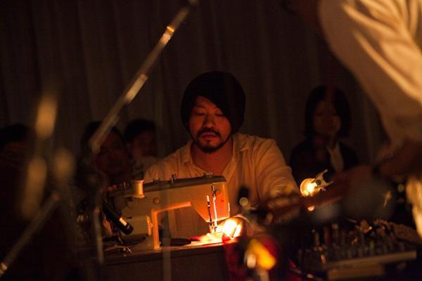 『情熱大陸』にスズキタカユキ - 服作りにかける思いや、インドネシアでの企画に迫る