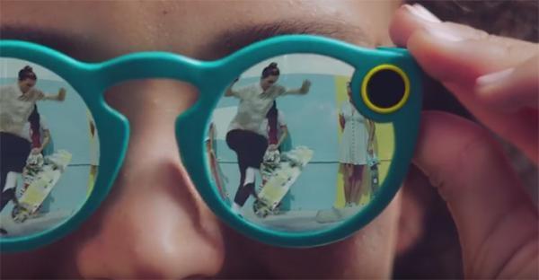 スナップチャット、ビデオカメラ搭載サングラス「スペクタクルズ」発表