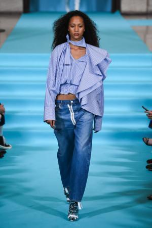 オフ-ホワイト 2017年春夏コレクション - 甘さを溶かしたモダンストリートへ