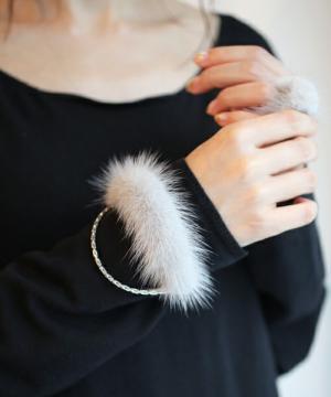 ジャムホームメイド、ミンクファーを使用したジュエリーシリーズ - リングからピアス、財布まで