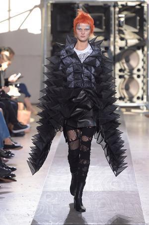 ジュンヤ ワタナベ・コム デ ギャルソン 2017年春夏コレクション - 様々な文化の交差点