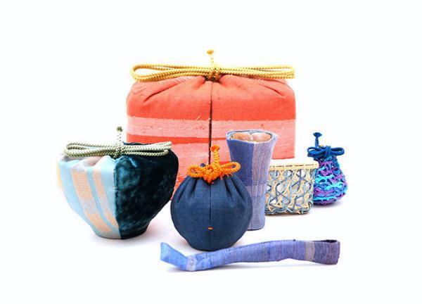 「金閣寺｜銀閣寺茶箱展」銀座三越で、まとふが金閣寺をイメージした茶箱を販売