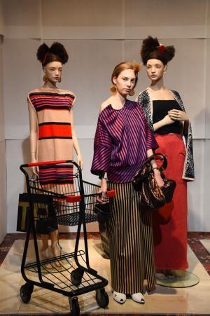 シアタープロダクツ 17年春夏コレクション - 流れ着いたガラクタは身に着け方で"宝の山"に変わる