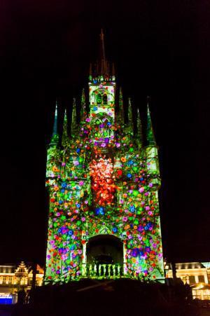 「光の王国」長崎・ハウステンボスにて - 花畑、動物がライトアップ&3Dプロジェクションマッピングも