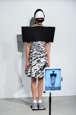 アンリアレイジ、17年春夏の展示会に一般客を招待 - ARを使って新作アイテムを体験