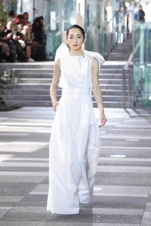 ハナエモリ マニュスクリ 17年春夏コレクション、ウェディングライン発表 - 蝶と花の重なりあう優美