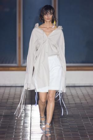 ティート トウキョウ 2017年春夏コレクション - 孤独な心に秘めた危うくぎこちない美しさ