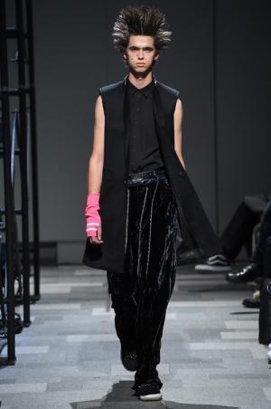 ディスカバード 2017年春夏コレクション - 冷たいパンクロックの刺激を洋服に落とし込んで