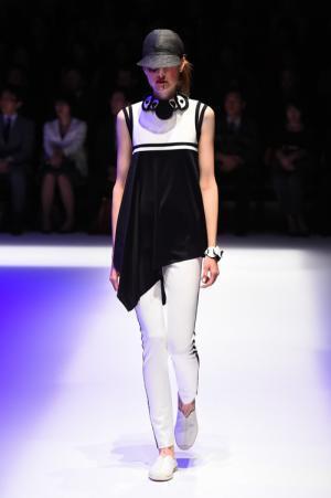 ヒロコ コシノ17年春夏コレクション - “あたりまえ”への挑戦を、キュビスムとスポーツで