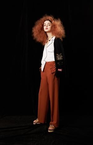 ミュベール 17年春夏コレクション 猫とワインが好物 ファッションレディにオマージュを捧げ 16年11月6日 ウーマンエキサイト 1 2
