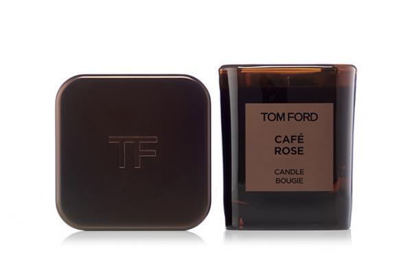 トム フォード ビューティから3種の香りの限定キャンドルが登場