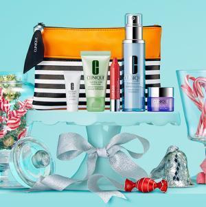 クリニークのクリスマス限定キット、人気のリップカラー20色が一つに