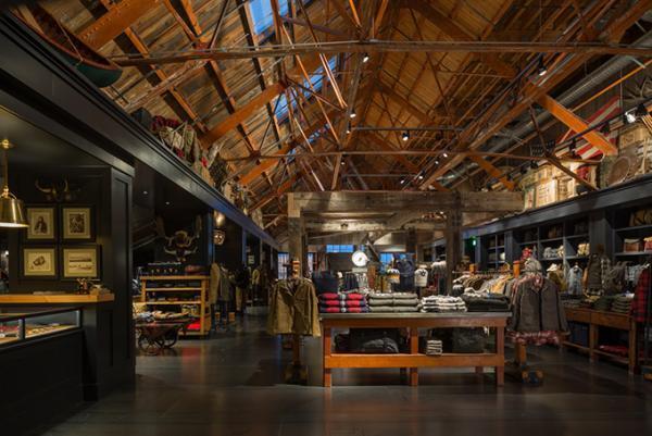 フィルソンの限定イベントが中目黒のセレクトショップ「103」で - 日本未発売の木製チェアなど展開