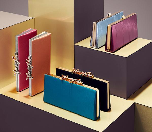 ジミー チュウのカスタムオーダー、イブニングバッグを自分好みに