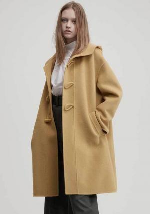 ビューティフルピープル、ブランケット感覚で着るガウンとダッフルコート