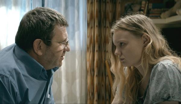 映画『エリザのために』クリスティアン・ムンジウ監督、カンヌ監督賞受賞のルーマニア映画