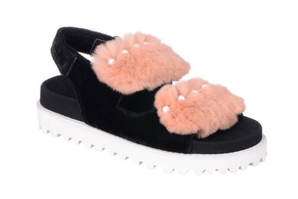 ツル バイ マリコ オイカワ 16年冬の新作シューズ、気品溢れるファーサンダルやフラットパンプス