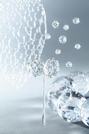 ガラスアーティスト青木美歌の個展がポーラ ミュージアム アネックスで - 植物細胞に着目した幻想世界