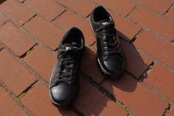 ミハラ ヤスヒロ派生のマイン、初の旗艦店「スニーカーショップ」を大阪にオープン