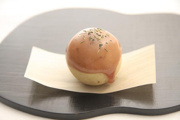 「三越 まんじゅう コレクション」が日本橋三越本店で、たこ焼きやめだまモチーフの饅頭も