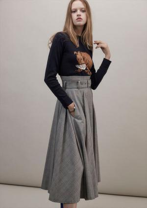 ビューティフルピープルの新作ベアニット - 木彫り風デザインの熊