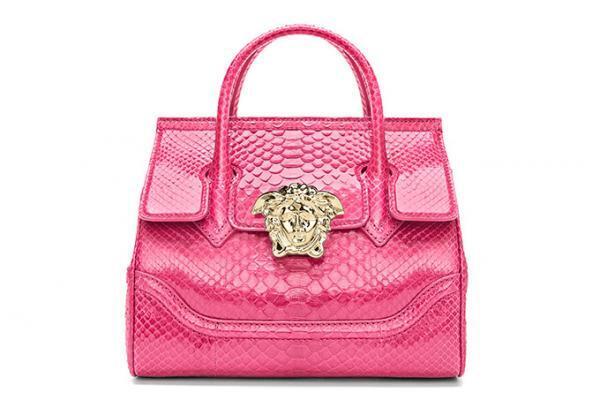 ヴェルサーチから銀座店1周年記念のバッグ＆財布 - ブランドの歴史を綴った写真集も同時発売