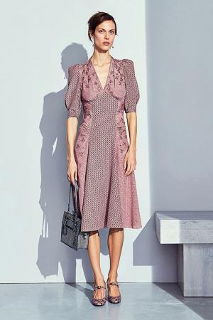 ボッテガ・ヴェネタ 17年ウィメンズプレフォール - アースカラーで、秋らしくエレガントな装い