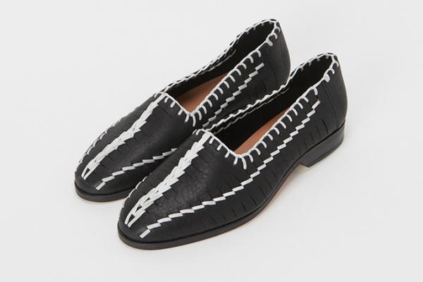 エンダースキーマ 17年春夏コレクション - 機能的な革靴を軽やかに身に着けて