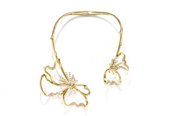 TASAKI×ホテル「リッツ パリ」中庭に咲く花や、部屋に降り注ぐ陽の光を表したネックレスやリング