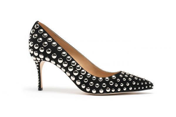 セルジオロッシのパンプス「ゴディバ」から限定デザイン、スエードにシルバースタッズ使い