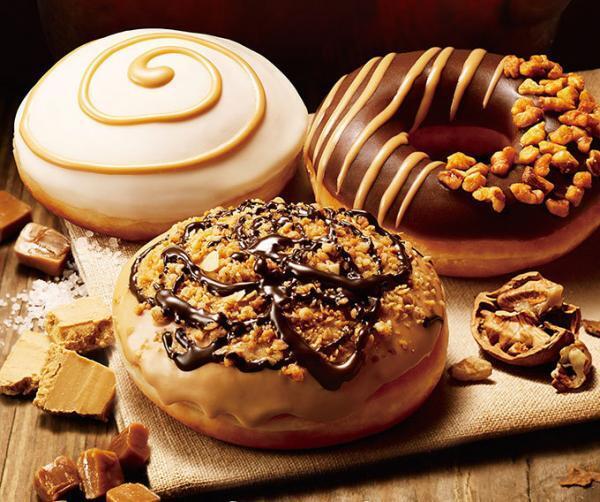 クリスピー・クリームから限定「キャラメル ブロンドチョコ ドーナツ」