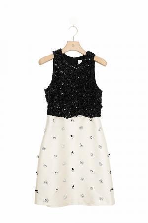 3.1 フィリップ リムのクリスマス向けコレクション - 花びらの刺繍を施したクロップ丈トップス