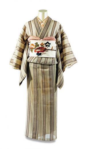 展覧会「麻のきもの・絹のきもの」文化学園服飾博物館で開催 - 麻と絹が着物になるまで