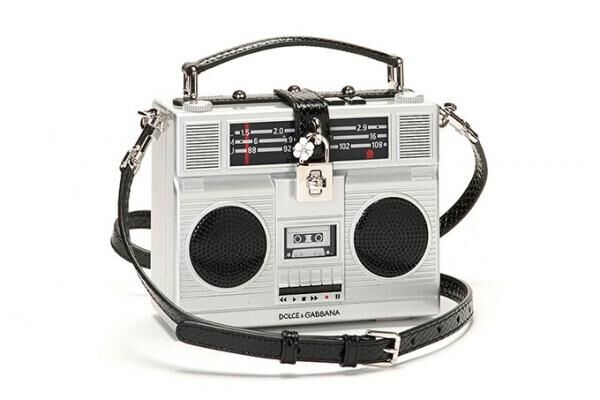 ドルチェ＆ガッバーナから‟音が出る”「ドルチェ ラジオ バッグ」が誕生