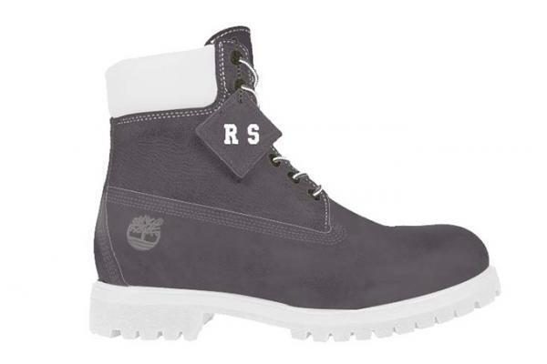 ティンバーランド×リップスライム、メンバーカスタムによるダークグレーのオリジナルブーツ受注販売