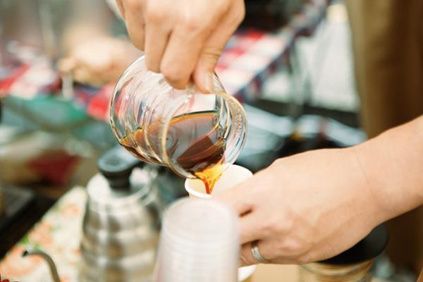 「東京コーヒーフェスティバル」渋谷・国連大学前で - 国内外から約70店舗出店、コーヒーの飲み比べも