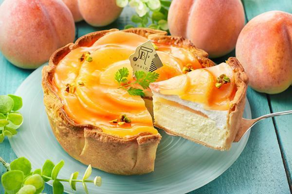 パブロから季節限定チーズタルト、白桃とヨーグルトクリーム