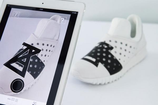 オニツカタイガー×アンリアレイジのスニーカー - ARでロゴや音楽が現れる2タイプ