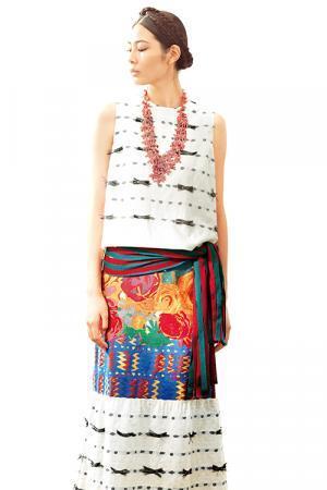 HaaT 17年春夏コレクションの1月新作、メキシコの伝統衣装から着想を得た花柄