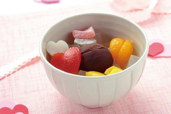 船橋屋のバレンタイン限定「ショコラ あんみつ」ハートのくず餅＆いちご寒天