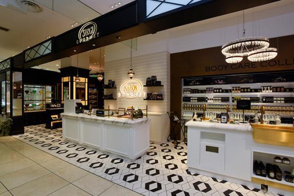 「神戸バル」リニューアルオープン - 大正時代の洋館をイメージした内外装