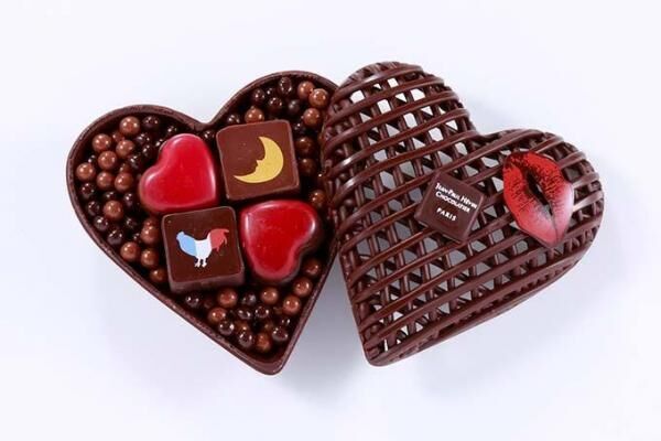 ジャン=ポール・エヴァンのバレンタイン、ハートの器に真珠風の粒ショコラ＆ボンボンショコラ