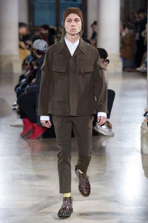ジュリアン デイヴィッド2017年秋冬コレクション - モダンミリタリーを纏って現代に立ち向かう