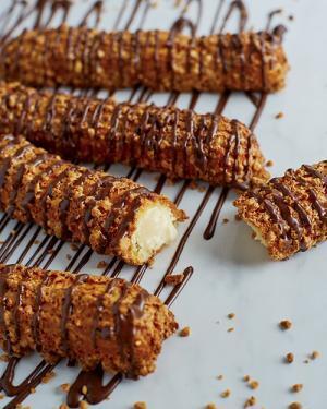 シュークリーム専門店「クロッカンシューザクザク」から“チョコがけザクザク”限定発売