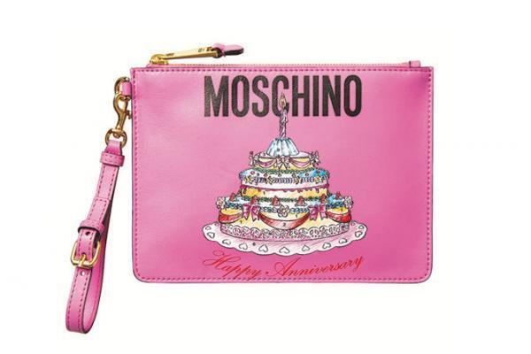 モスキーノ‟大きなケーキ”を描いたTシャツやクラッチ、阪急うめだ本店限定発売